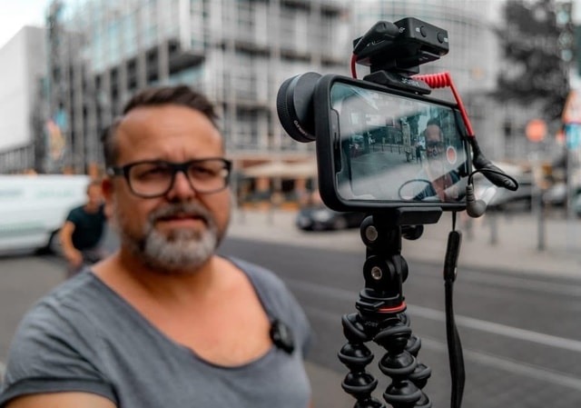 Bukan cuma buat fashion, ternyata Apple Watch bisa buat vlogging, bro!